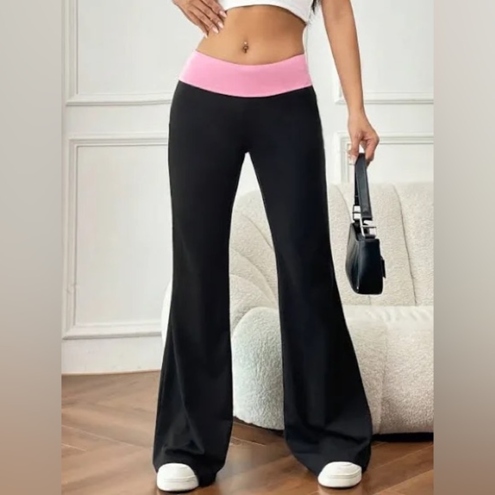 3/$15 
NWT Shein Two Tone Flare Leg Pants, Pink, Black small